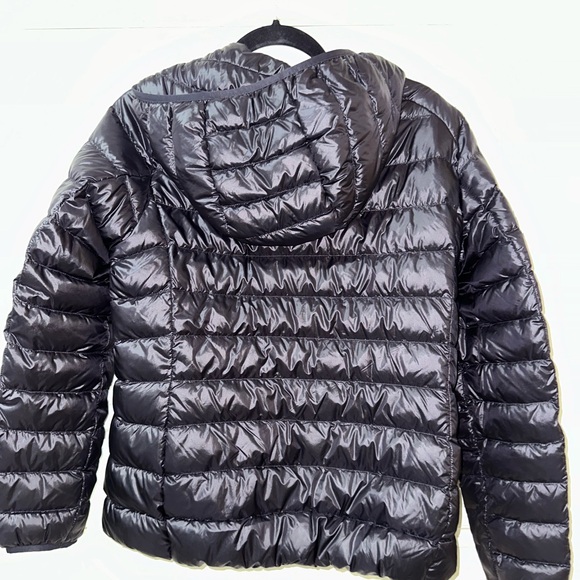 Uniqlo Packable Puffer Jacket - Picture 6 of 6